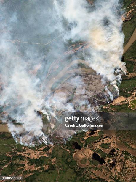 Fox Ridge Fire 15 Fox Lake Fire Stock Photos, High-Res Pictures, and Images - Getty Images
