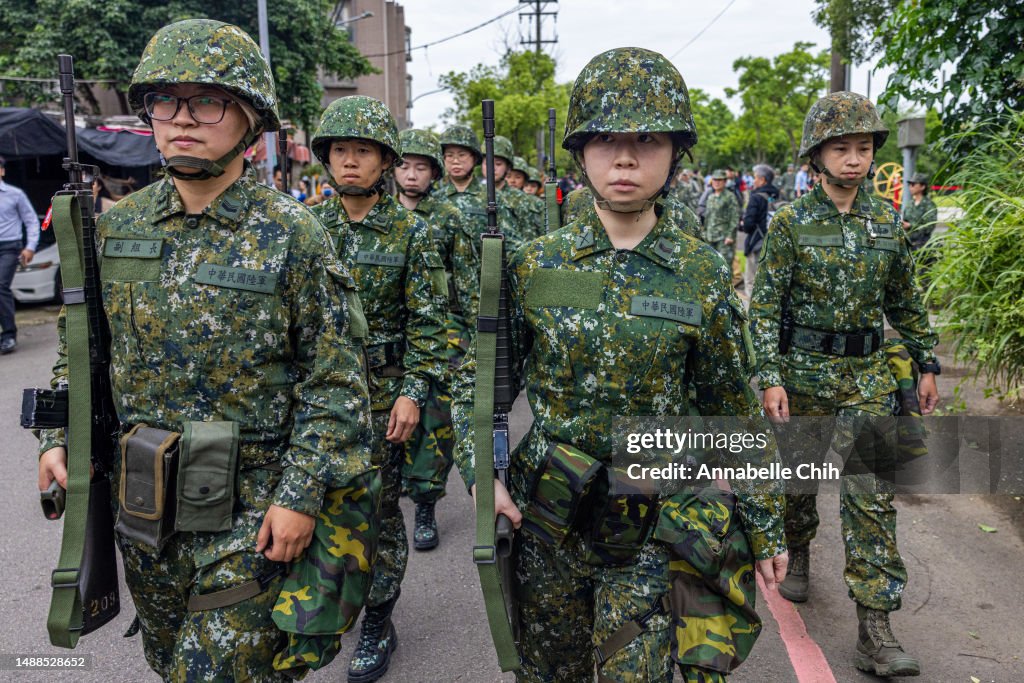 Taiwan Military Trains Female Reservists Pilot Group