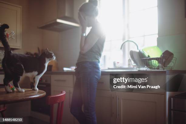 hardtimes - zelfmoord stockfoto's en -beelden