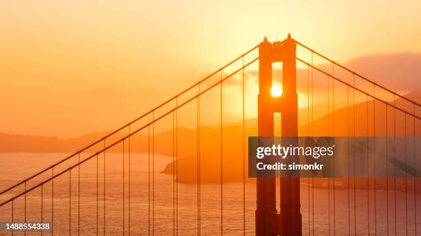 view of golden gate bridge - the golden gate bridge 個照片及圖片檔