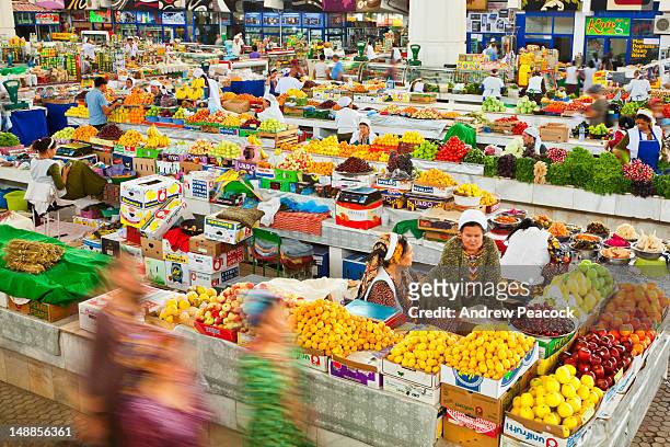 colourful fruit and vegetable stands at russian bazaar. - ashgabat 個照片及圖片檔