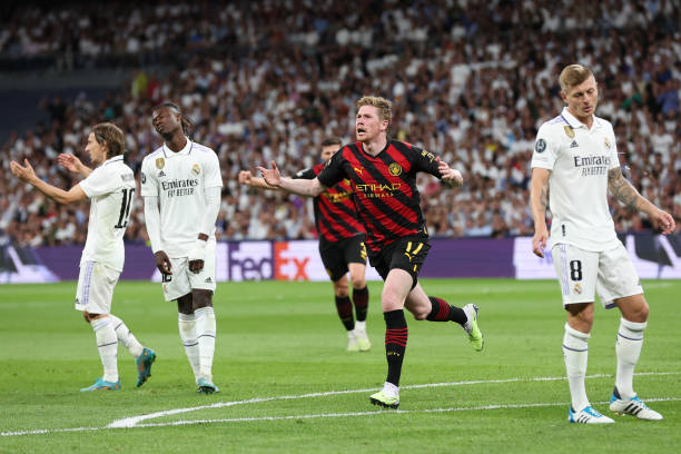 Kevin De Bruyne of Manchester City celebrates after scoring his side's first goal during the UEFA Champions League semi-final first leg match between...