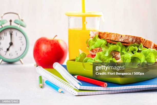 close-up of food and drink on table,romania - packed lunch - fotografias e filmes do acervo