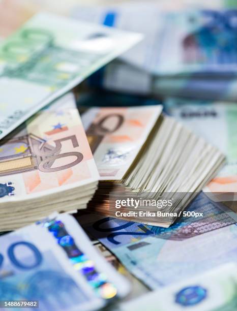 different european banknotes as detailed close-up shot,romania - papiergeld stock pictures, royalty-free photos & images