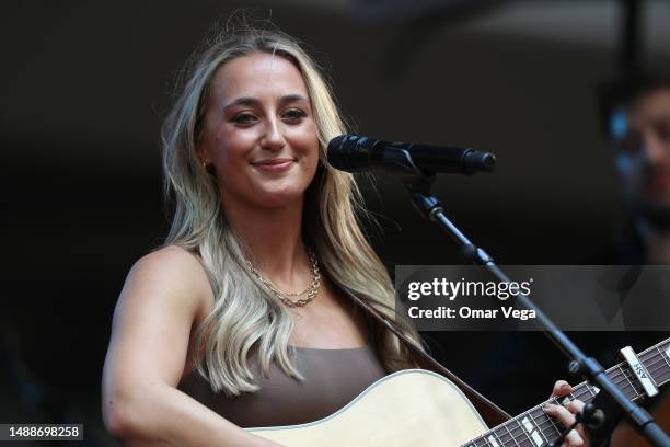 Ashley Rnd Singer Ashley Cooke Singer Photos and Premium High Res Pictures - Getty Images