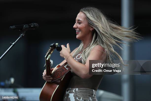 Ashley Rnd Singer Ashley Cooke Singer Photos and Premium High Res Pictures - Getty Images