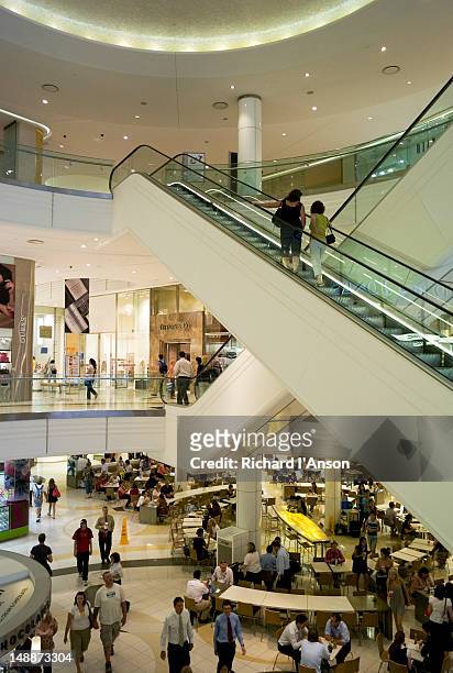 queen street plaza shopping centre. - brisbane street stock pictures, royalty-free photos & images