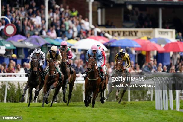 General view as runners turn away from the grandstand during The Weatherbys Digital Solutions Cheshire Oaks at Chester Racecourse on May 10, 2023 in...