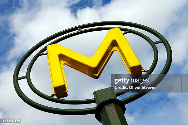 paris metro sign. - m oliver stock pictures, royalty-free photos & images