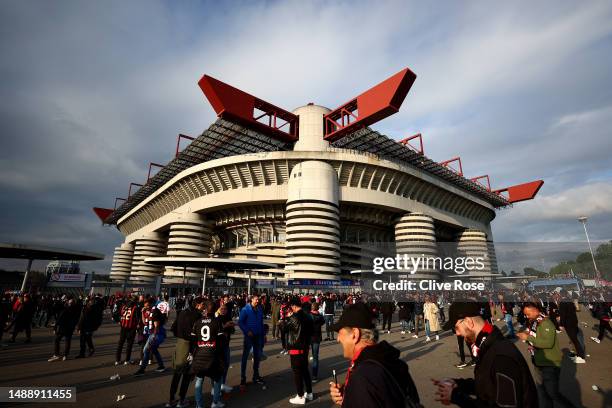 General view of the outside of the stadium prior to the UEFA Champions League semi-final first leg match between AC Milan and FC Internazionale at...