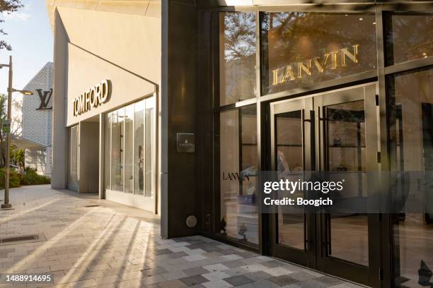 luxury brand store fronts in miami design district - tom ford designer label stock pictures, royalty-free photos & images