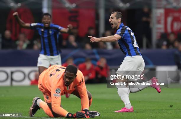 Henrikh Mkhitaryan of FC Internazionale celebrates after scoring his team's second goal during the UEFA Champions League semi-final first leg match...