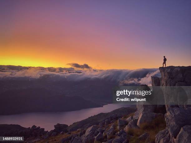 l'africa al suo meglio - alba crepuscolo foto e immagini stock