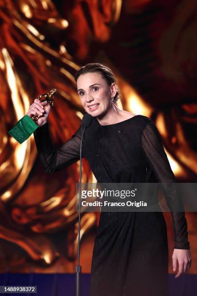 Emanuela Fanelli receives the David di Donatello for Best Supporting Actress during the 68th David Di Donatello show on May 10, 2023 in Rome, Italy.