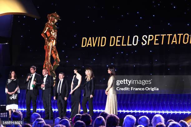 Antonella Attili, director Massimo Venier, Aldo Baglio, Giacomo Poretti, Elena Lietti and Lucia Mascino receive the David dello Spettatore Award...