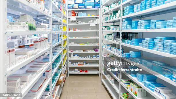 pharmacy storage room - cabide objeto manufaturado imagens e fotografias de stock