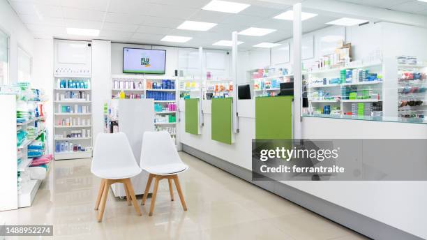 intérieur de la pharmacie - pharmacie photos et images de collection