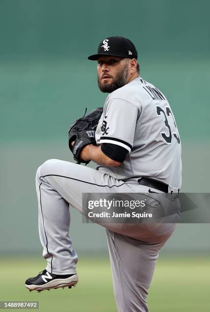 Starting pitcher Lance Lynn of the Chicago White Sox pitches warms up prior to the game against the Kansas City Royals at Kauffman Stadium on May 10,...