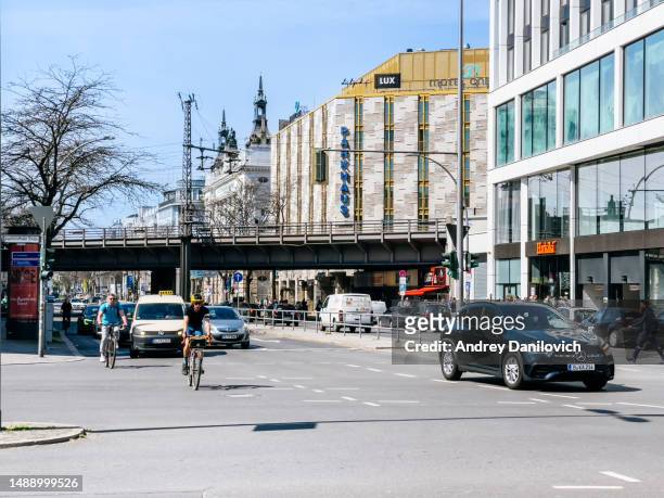 sunny day on kurfürstendamm in berlin's mitte district. - first sunny spring day in berlin stock pictures, royalty-free photos & images