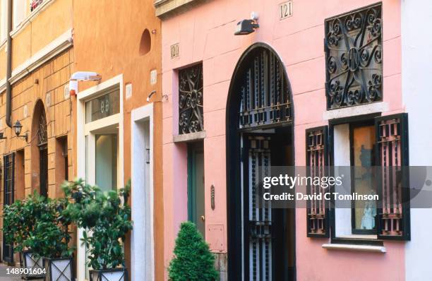 facade of typical antique shop in via dei coronari. - romantique stock-fotos und bilder