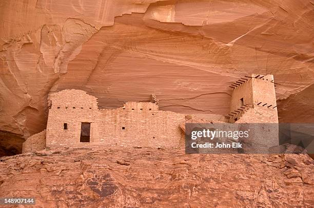 canyon del muerto, mummy cave ruin. - spider rock stock pictures, royalty-free photos & images