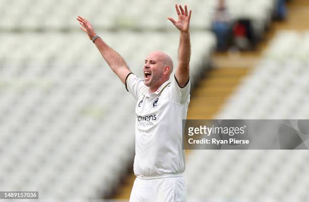 Chris Rushworth of Warwickshire CCC celebrates after taking the wicket of Alastair Cook of Essex CCC during day one of the LV= Insurance County...