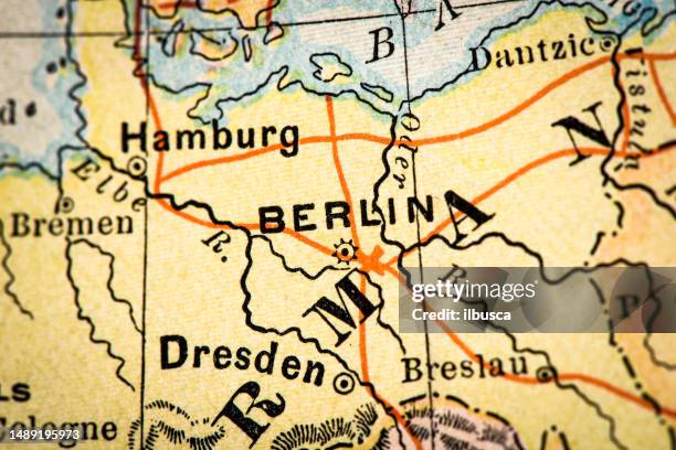 stockillustraties, clipart, cartoons en iconen met antique atlas map macro closeup: berlin, germany - berlin historisch