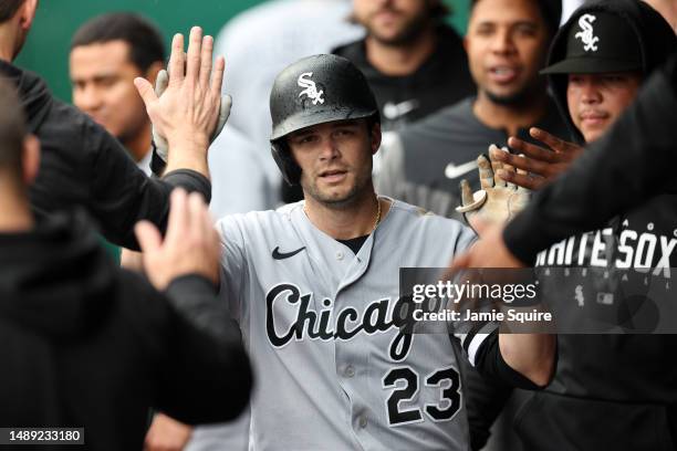 Andrew Benintendi of the Chicago White Sox is congratulated by News  Photo - Getty Images