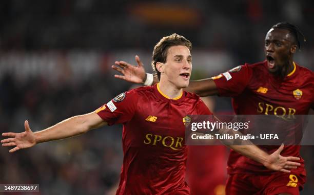 Edoardo Bove of AS Roma celebrates after scoring the team's first goal during the UEFA Europa League semi-final first leg match between AS Roma and...