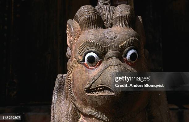 griffin guarding changu narayan temple. - temple guard stock pictures, royalty-free photos & images