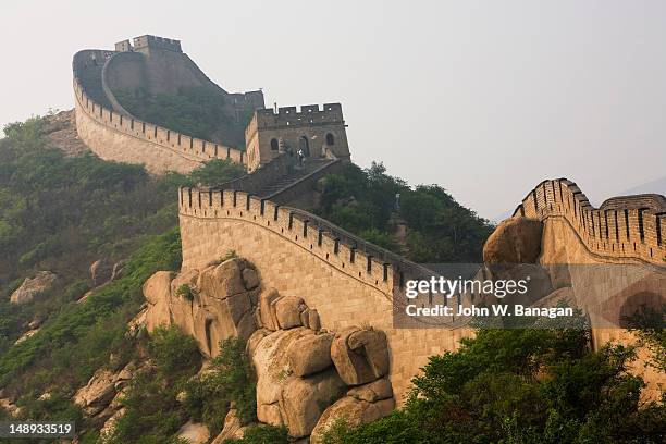 steep incline of ming dynasty great wall. - 八達嶺 ストックフォトと画像