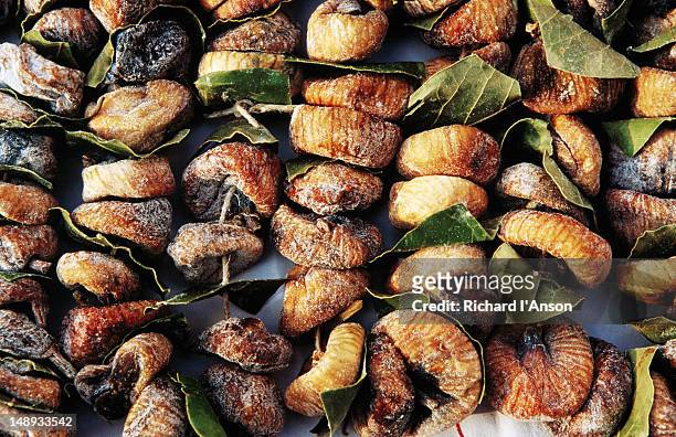 figs for sale at morning market on gunduliceva poljana in old town. - croatia food stock pictures, royalty-free photos & images