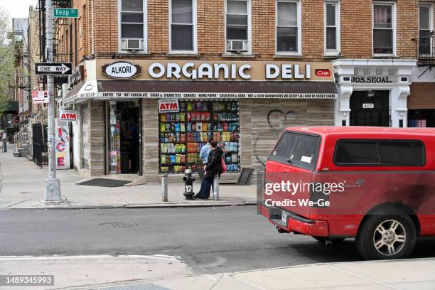 the alkori organic deli on keap st in brooklyn - williamsburg. - new york bodega stock pictures, royalty-free photos & images