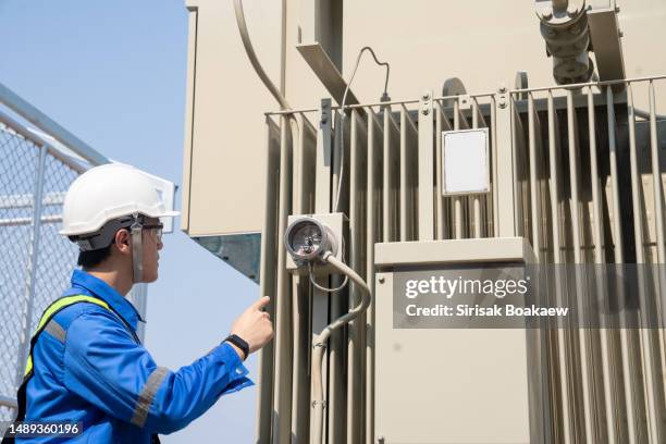 Transformer Inspection Window Transformer Installation Photos and Premium High Res Pictures - Getty ...