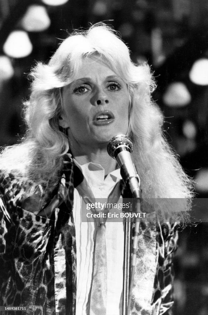 Kim Carnes Chantant Sur Le Plateau De L mission Cadence 3 Le 10 kim-carnes-chantant-sur-le-plateau-de-l-mission-cadence-3-le-10