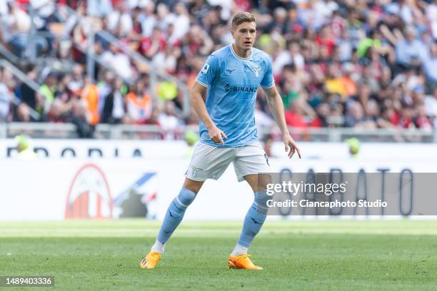 Toma Basic Toma Basic Photos and Premium High Res Pictures - Getty Images