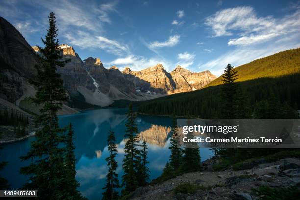 moraine lake, banff. canada - sports 2016 stock pictures, royalty-free photos & images