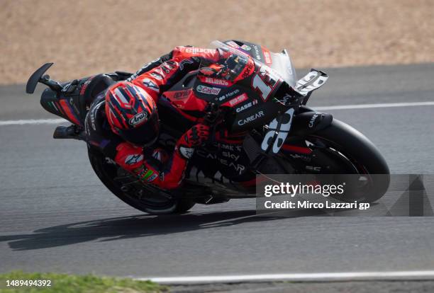 Maverick Vinales of Spain and Aprilia Racing rounds the bend during the MotoGP of France - Free Practice on May 12, 2023 in Le Mans, France.