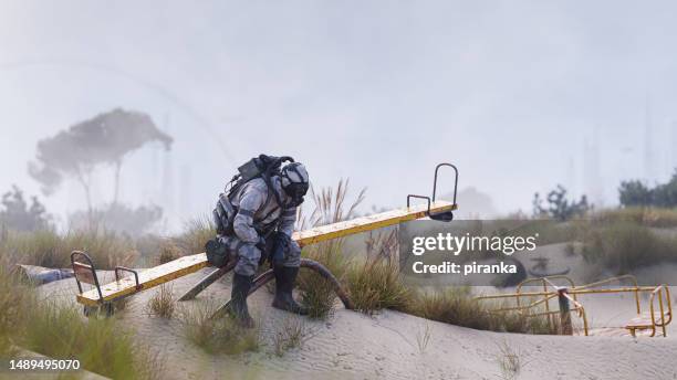 abandoned playground - abandoned playground stock pictures, royalty-free photos & images