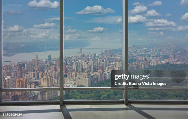 new york. modern window over central park - above central park stockfoto's en -beelden