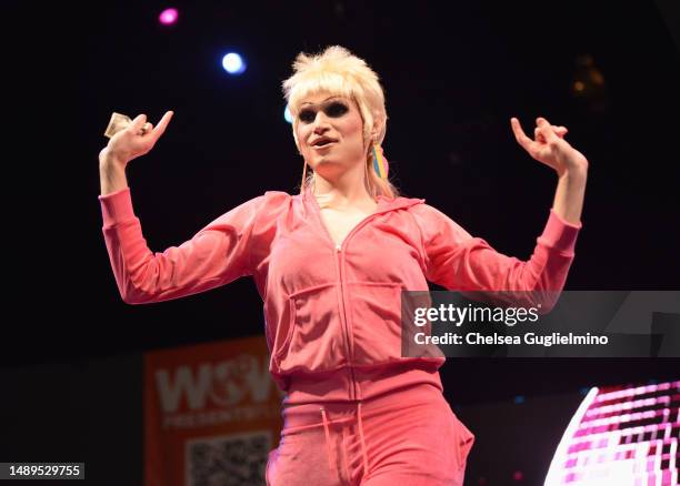 Princess Poppy Rocker Season 15 Photos and Premium High Res Pictures - Getty Images
