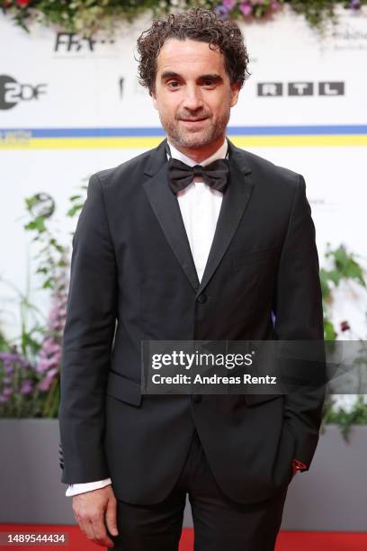 Oliver Wnuk arrives for the 73rd Lola - German Film Award at Theater am Potsdamer Platz on May 12, 2023 in Berlin, Germany.