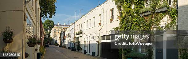 london mews cobbled street - kensington and chelsea stock pictures, royalty-free photos & images