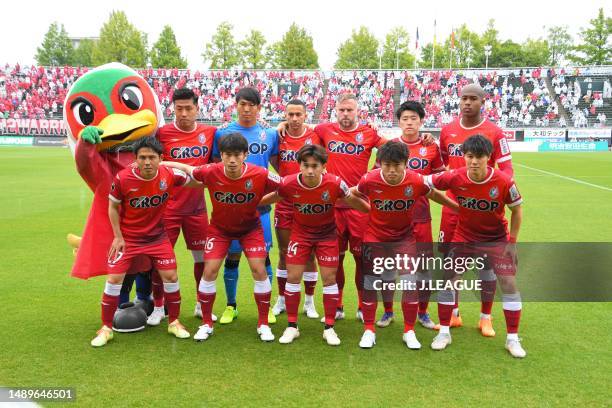 Fagiano Okayama players line up for the team photos prior to the J.LEAGUE Meiji Yasuda J2 15th Sec. Match between Fagiano Okayama and Omiya Ardija at...