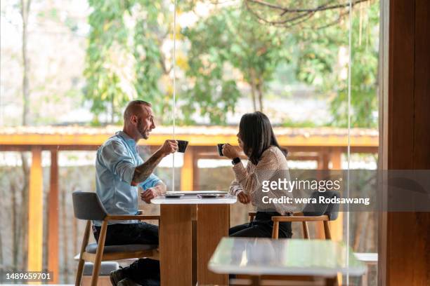 business network meeting discuss of the benefits in coffeehouses, cafe society communication of the city life for the social gathering, relax, networking, meeting and discussion for business - office canteen stock pictures, royalty-free photos & images