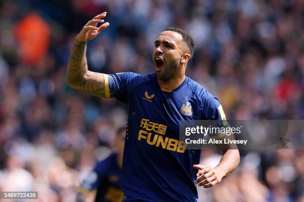 Callum Wilson of Newcastle United celebrates after scoring the team's first goal from the penalty spot during the Premier League match between Leeds...