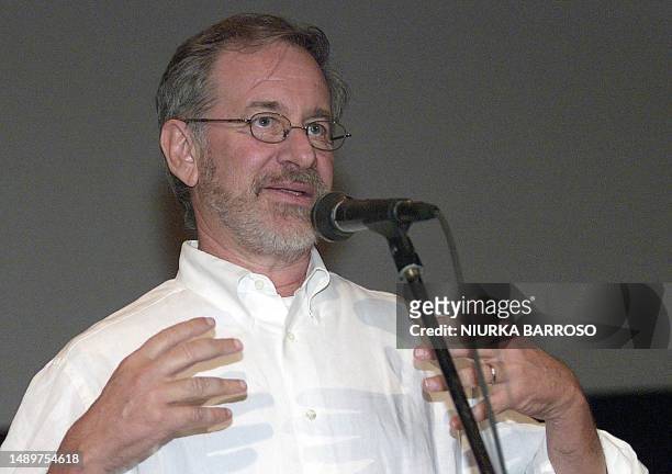 Director Steven Spielberg speaks during the premiere of his film "Minority Report" at the Charles Chaplin theater in La Habana, Cuba, 05 November...