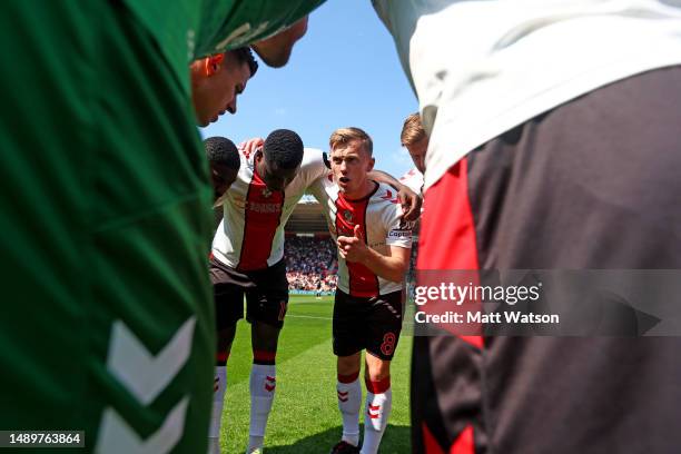 James Ward-Prowse of Southampton talks to his team mates during the Premier League match between Southampton FC and Fulham FC at St. Mary's Stadium...