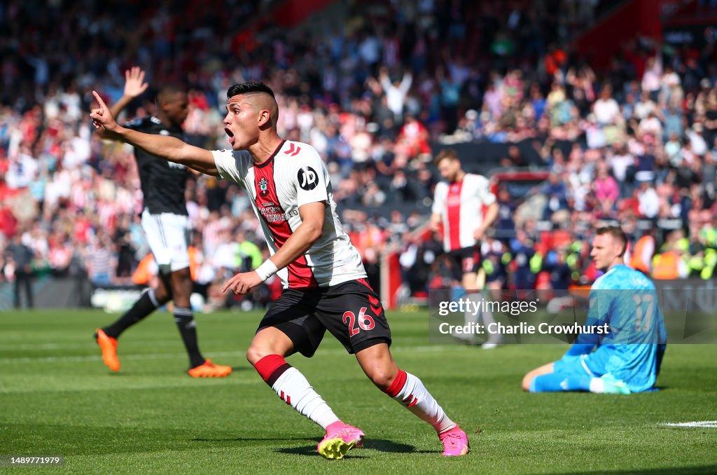 Southampton FC v Fulham FC - Premier League