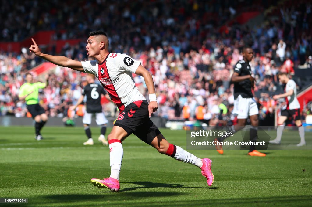 Southampton FC v Fulham FC - Premier League